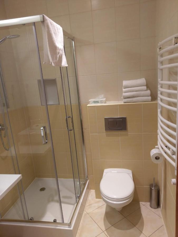 Hotel Astra Dąbrowa Górnicza Dış mekan fotoğraf