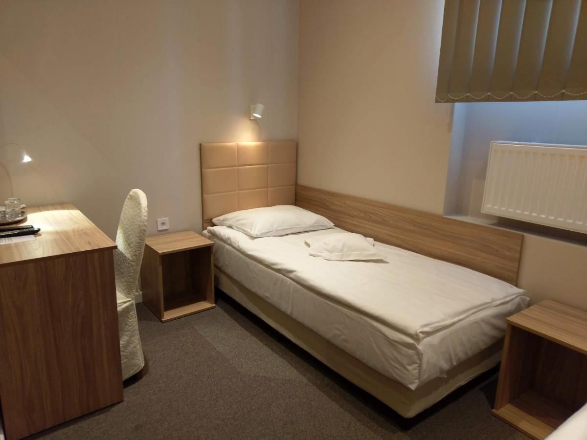 Hotel Astra Dąbrowa Górnicza Dış mekan fotoğraf