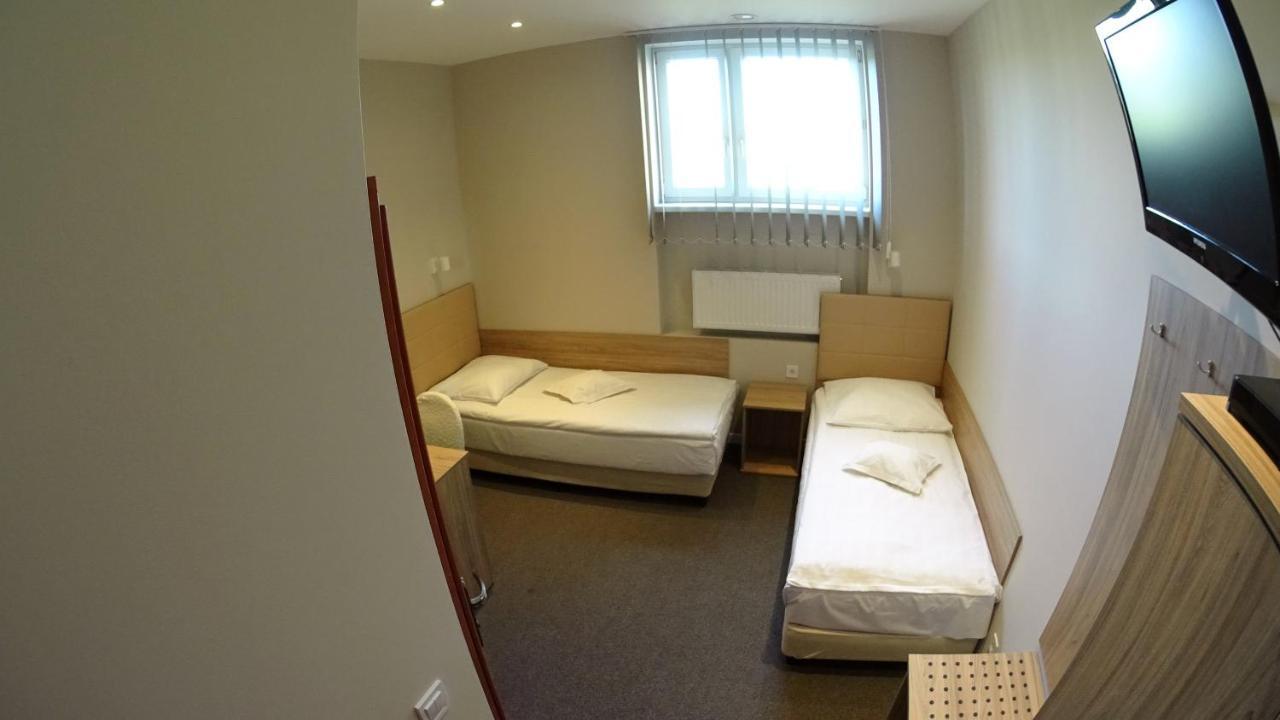 Hotel Astra Dąbrowa Górnicza Dış mekan fotoğraf