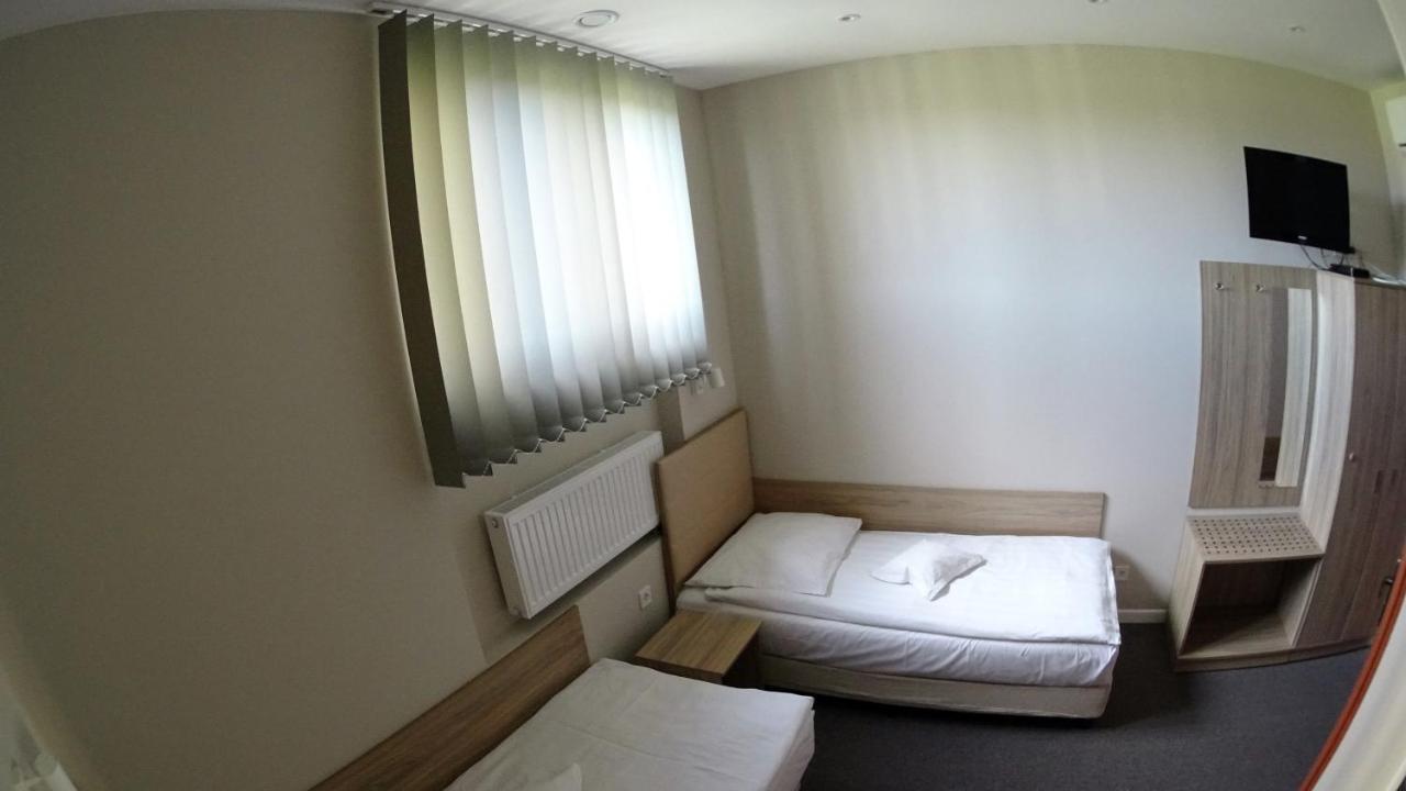 Hotel Astra Dąbrowa Górnicza Dış mekan fotoğraf