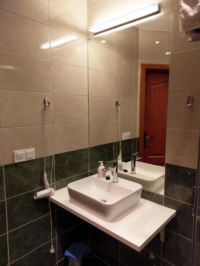 Hotel Astra Dąbrowa Górnicza Dış mekan fotoğraf