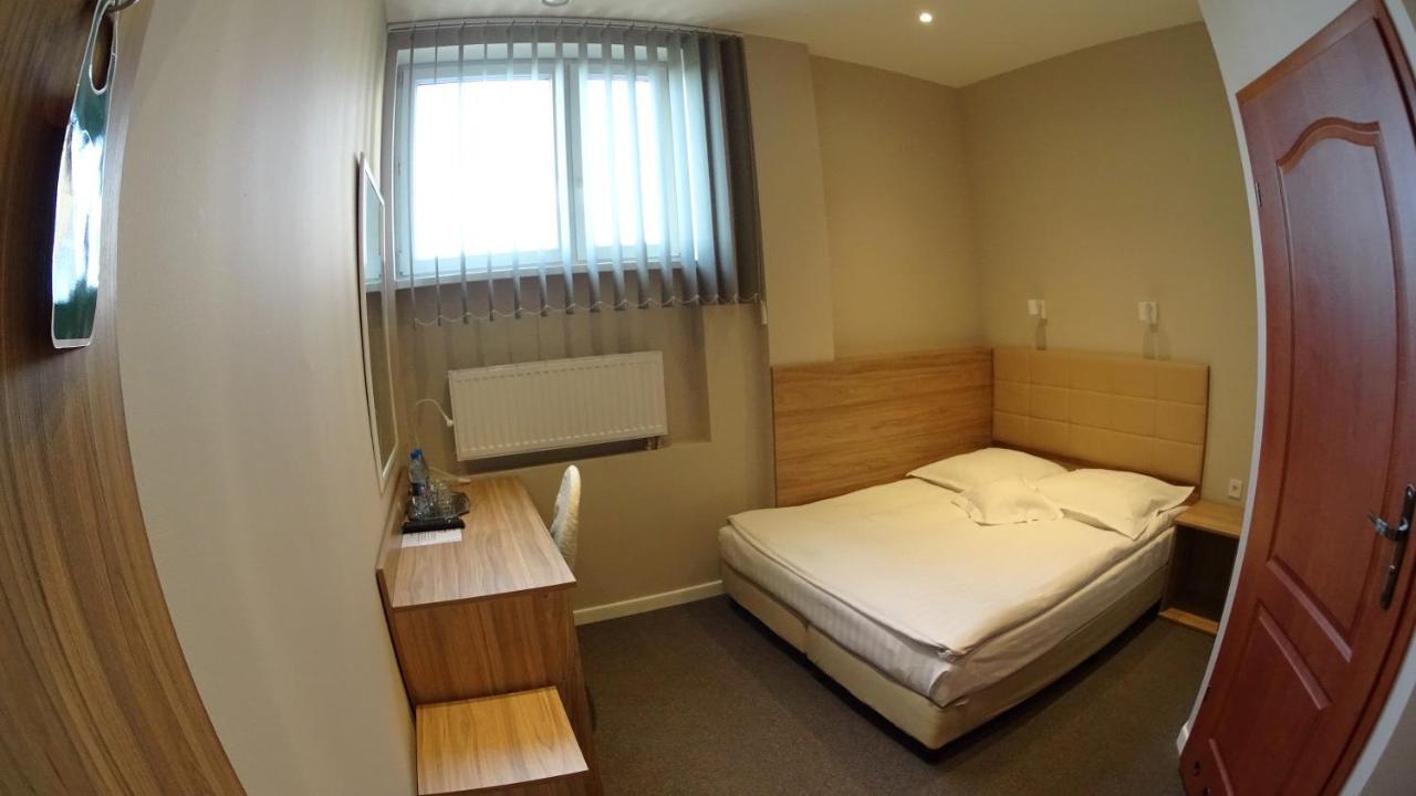 Hotel Astra Dąbrowa Górnicza Dış mekan fotoğraf